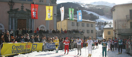 Un momento del Palio delle Contrade di Bormio