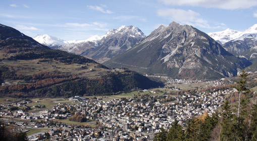 Veduta panoramica dalla passeggiata di Camplonch a Bormio